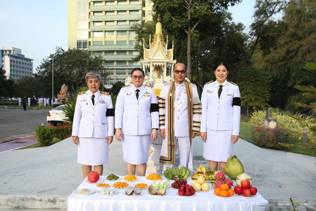 พิธีบวงสรวงสิ่งศักดิ์สิทธิ์ประจำ มทร.ธัญบุรี ก่อนวันซ้อมใหญ่ พิธีพระราชทานปริญญาบัตร ครั้งที่ 39 (อัลบั้ม 1)