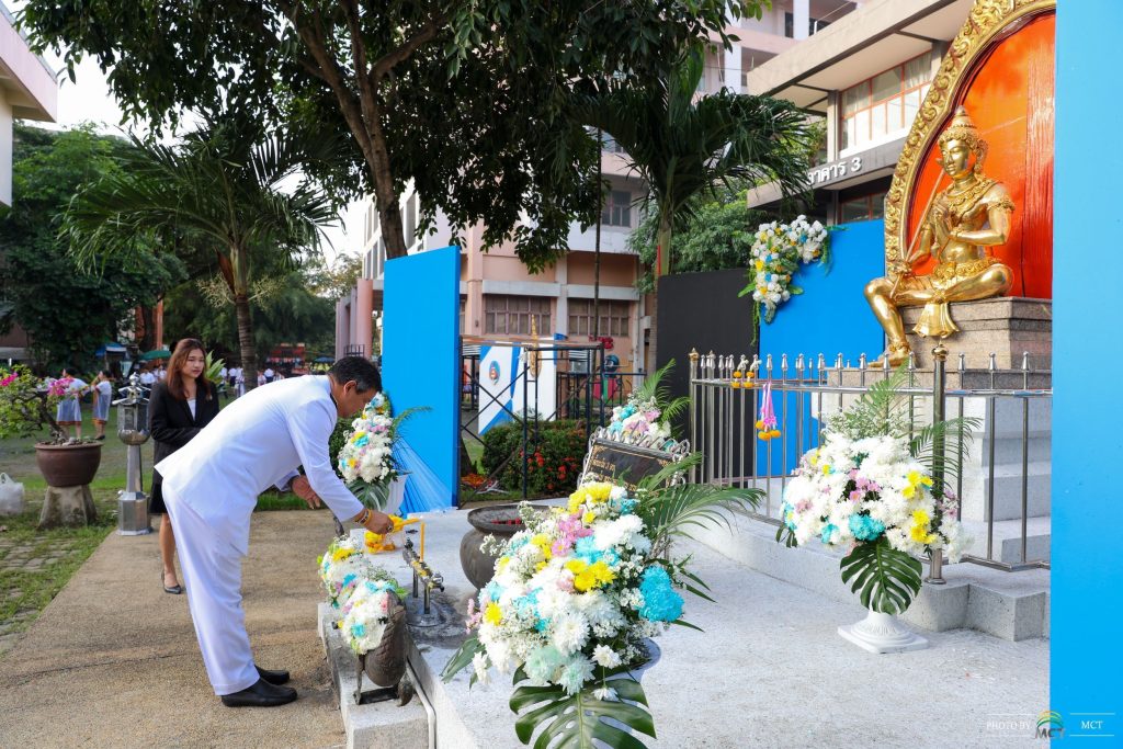 พิธีบวงสรวงสิ่งศักดิ์สิทธิ์ประจำ มทร.ธัญบุรี ก่อนวันซ้อมใหญ่ พิธีพระราชทานปริญญาบัตร ครั้งที่ 39 (อัลบั้ม 1)