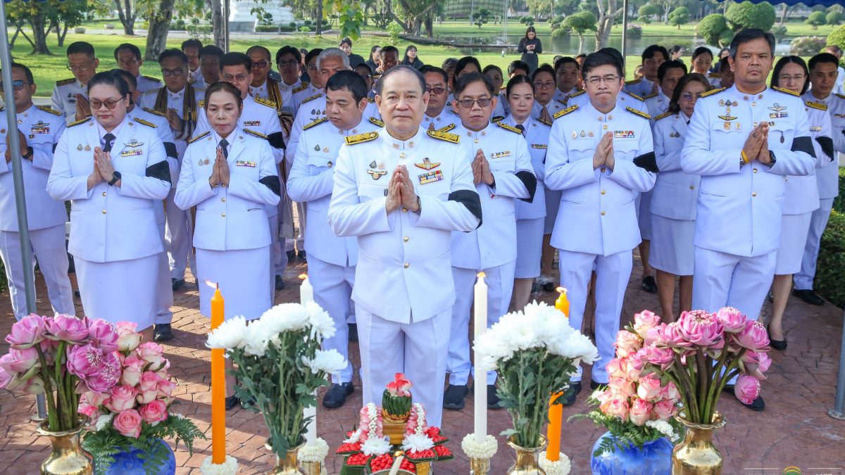 พิธีบวงสรวงสิ่งศักดิ์สิทธิ์ประจำ มทร.ธัญบุรี ก่อนวันซ้อมใหญ่ พิธีพระราชทานปริญญาบัตร ครั้งที่ 39 (อัลบั้ม 1)
