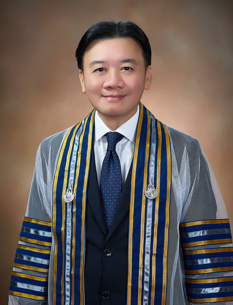 นายพงศ์ธีระ พัฒนพีระเดช